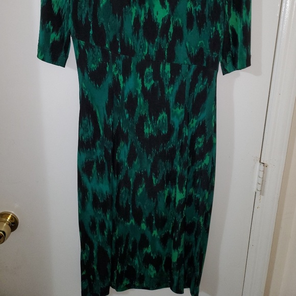 Dress - Picture 3 of 4